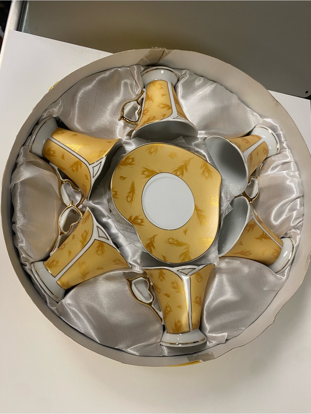 Gold-Trim Porcelain Cup Set - 6pc